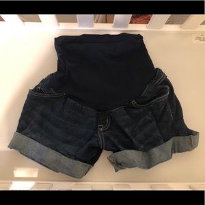 Maternity shorts